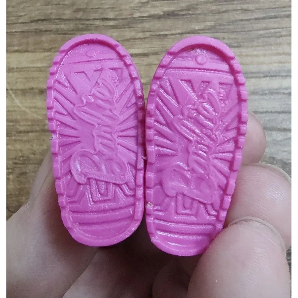 Barbie Doll Shoes Boots Solid Pink Color Flat Foot Z29